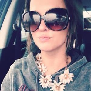 Meet your Posher, Courtney